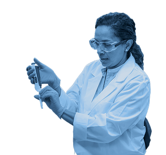 Forschungsfachkraft, die mobile Geräte zur Unterstützung von Anwendungen im Bereich Digital Health und Gesundheitstechnologie einsetzt.